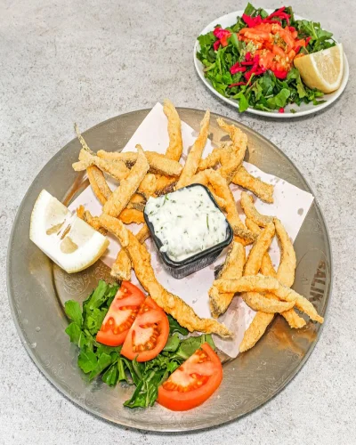 Balık Cipsi salata ekmek ile